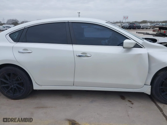 2013 Nissan Altima 2.5 S with VIN 1N4AL3AP5DC909516, listed as a IAAI auction lot 41635338 with 161,201 mi miles. Bid and sale history available at carsss.com. Image 14.