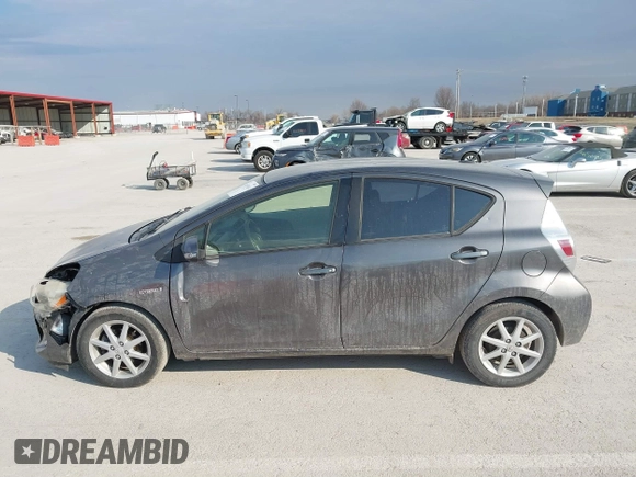 2013 Toyota Prius One with VIN JTDKDTB32D1553545, listed as a IAAI auction lot 41697614 with 157,945 mi miles and . Bid and sale history available at carsss.com. Image 14.