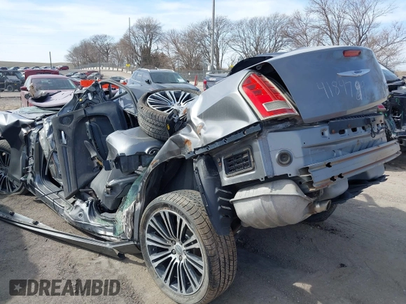 2012 Chrysler 300 S z VIN 2C3CCABG5CH129778, wystawiony jako IAAI lot #41824816 z przebiegiem Nie podano mil oraz . Historia ofert i sprzedaży dostępna na DreamBid. Obrazek 3.