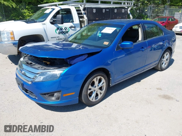2012 Ford Fusion SE z VIN 3FAHP0HG4CR276627, wystawiony jako IAAI lot #42348303 z przebiegiem 160 922 mil mil oraz . Historia ofert i sprzedaży dostępna na DreamBid. Obrazek 18.