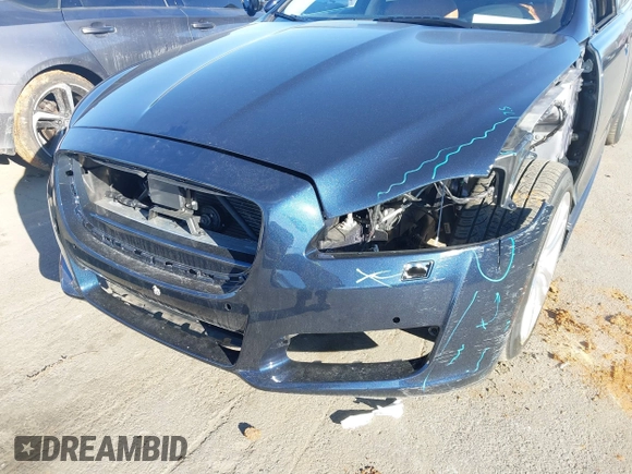 2019 Jaguar XJ Portfolio with VIN SAJWA2G7XK8W20284, listed as a IAAI auction lot 41289613 with 29,414 mi miles and . Bid and sale history available at DreamBid. Image 6.