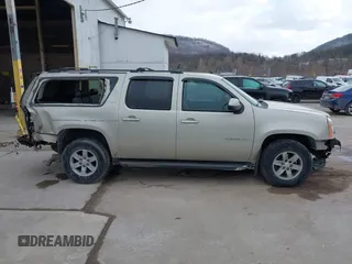 2014 GMC Yukon XL SLT with VIN 1GKS2KE71ER223496, listed as a IAAI auction lot 41419800 with 146,686 mi miles. Bid and sale history available at carsss.com. Image 13.