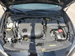 2022 Nissan Maxima SV with VIN 1N4AA6CV0NC502479, listed as a Copart auction lot 60921625 with 28,070 mi miles and Salvage title. Bid and sale history available at DreamBid. Image 11.