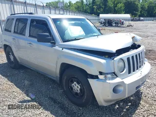 2010 Jeep Patriot Sport z VIN 1J4NT2GB0AD558029, wystawiony jako IAAI lot #42269384 z przebiegiem 231 583 mil mil oraz . Historia ofert i sprzedaży dostępna na DreamBid. Obrazek 6.
