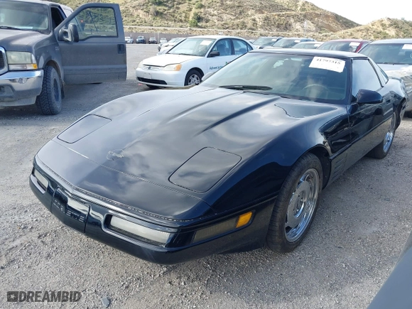 1992 Chevrolet Corvette with VIN 1G1YY23P7N5115133, listed as a IAAI auction lot 41797315 with 138,579 mi miles. Bid and sale history available at carsss.com. Image 14.