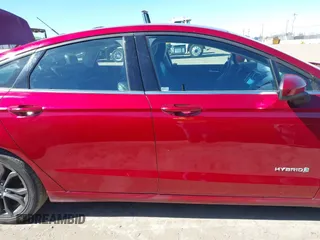 2018 Ford Fusion SE with VIN 3FA6P0LU6JR260804, listed as a IAAI auction lot 41701138 with 94,410 mi miles and . Bid and sale history available at DreamBid. Image 14.