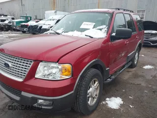2005 Ford Expedition Special Service with VIN 1FMPU16505LA82177, listed as a IAAI auction lot 41162344 with 149,605 mi miles. Bid and sale history available at carsss.com. Image 2.