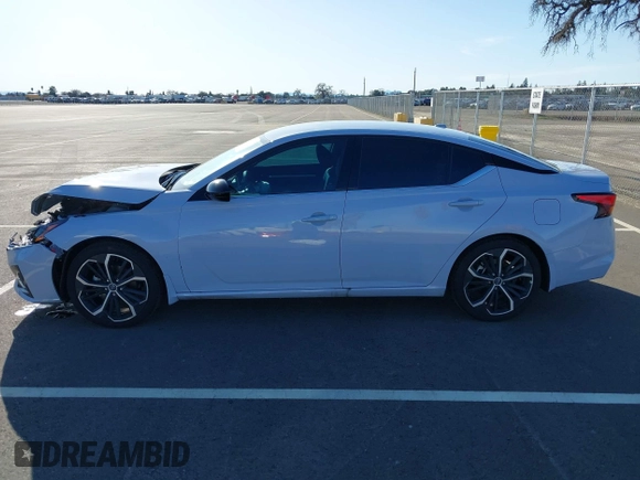 2025 Nissan Altima SR with VIN 1N4BL4CV6SN322491, listed as a IAAI auction lot 41549681 with 4,119 mi miles and . Bid and sale history available at DreamBid. Image 14.