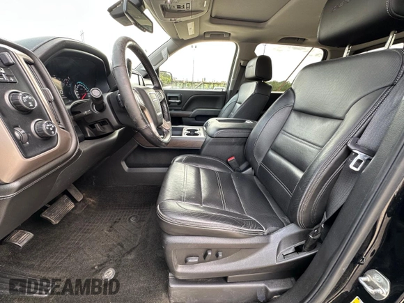 2018 GMC Sierra 1500 Denali z VIN 3GTU2PEJXJG171695, wystawiony jako Copart lot #59631005 z przebiegiem 226 029 mil mil oraz Czysty tytuł • Clean title. Historia ofert i sprzedaży dostępna na DreamBid. Obrazek 12.