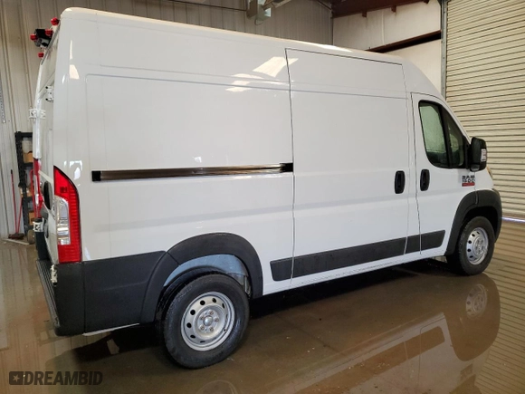 2020 Ram ProMaster Cargo Van with VIN 3C6TRVBG4LE127198, listed as a Copart auction lot 46462585 with 82,276 mi miles and Clean Title. Bid and sale history available at carsss.com. Image 3.