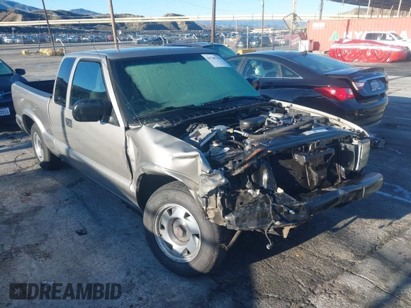 2001 GMC Sonoma SLS 1SG z VIN 1GTCS19W818237097, wystawiony jako IAAI lot #41745396 z przebiegiem Nie podano mil oraz . Historia ofert i sprzedaży dostępna na DreamBid. Obrazek 1.