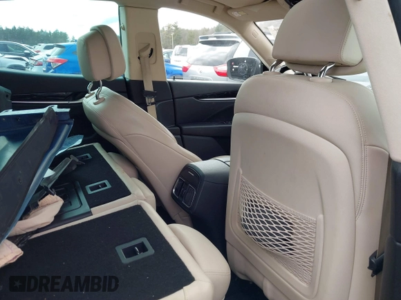 2017 Maserati Levante z VIN ZN661XUA0HX248091, wystawiony jako IAAI lot #41730373 z przebiegiem 109 986 mil mil oraz . Historia ofert i sprzedaży dostępna na DreamBid. Obrazek 8.