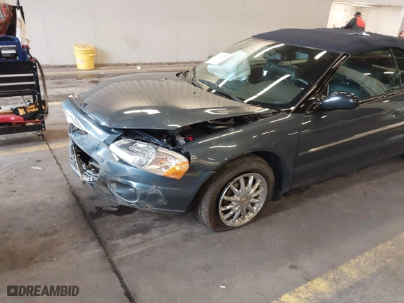 2002 Chrysler Sebring Limited with VIN 1C3EL65R92N272242, listed as a IAAI auction lot 41164755 with 52,086 mi miles. Bid and sale history available at carsss.com. Image 6.