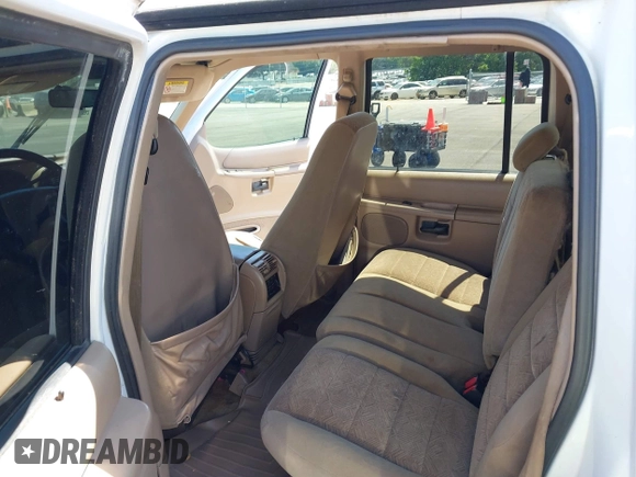 2000 Ford Explorer XLT z VIN 1FMZU63E3YUB34927, wystawiony jako IAAI lot #42208468 z przebiegiem 230 508 mil mil oraz . Historia ofert i sprzedaży dostępna na DreamBid. Obrazek 8.