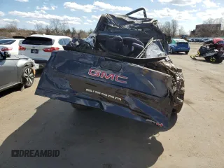 2024 GMC Sierra 2500HD AT4 z VIN 1GT49PE77RF264722, wystawiony jako Copart lot #49703595 z przebiegiem Nie podano mil oraz Szkoda całkowita • Salvage title. Historia ofert i sprzedaży dostępna na DreamBid. Obrazek 6.