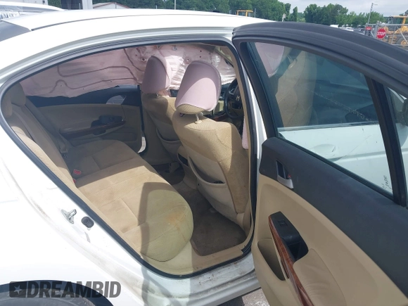 2011 Honda Accord EX with VIN 1HGCP2F74BA048009, listed as a IAAI auction lot 42314677 with 273,101 mi miles and . Bid and sale history available at DreamBid. Image 8.