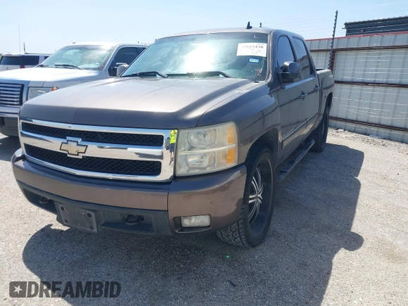 2007 Chevrolet Silverado 1500 Work Truck with VIN 2GCEC13J971729555, listed as a IAAI auction lot 41823438 with 280,901 mi miles and . Bid and sale history available at DreamBid. Image 17.