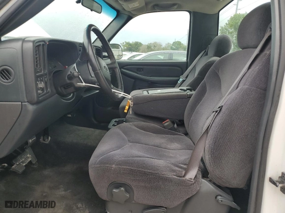2006 Chevrolet Silverado 1500 LS with VIN 1GCEC14V26Z240390, listed as a Copart auction lot 71025874 with 171,828 mi miles and Clean Title. Bid and sale history available at carsss.com. Image 7.