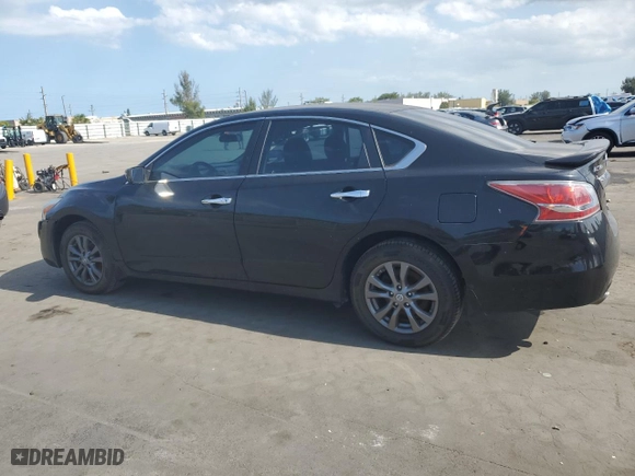 2015 Nissan Altima 2.5 SV with VIN 1N4AL3AP5FC417717, listed as a Copart auction lot 52951525 with 137,063 mi miles and Clean Title. Bid and sale history available at carsss.com. Image 2.