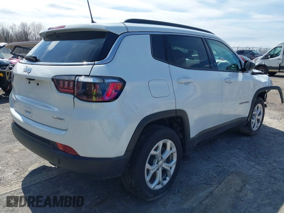 2024 Jeep Compass Latitude with VIN 3C4NJDBN5RT109413, listed as a IAAI auction lot 41987069 with 19,118 mi miles and . Bid and sale history available at DreamBid. Image 4.