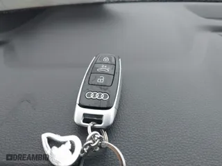 2020 Audi Q7 Premium with VIN WA1AXAF77LD003544, listed as a IAAI auction lot 41819088 with 52,637 mi miles. Bid and sale history available at carsss.com. Image 11.