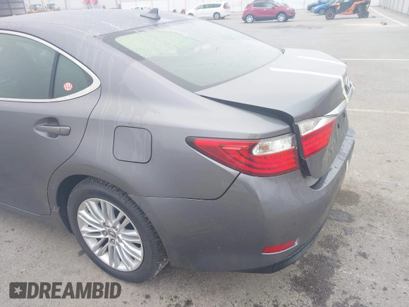 2014 Lexus ES 330 z VIN JTHBK1GGXE2148484, wystawiony jako IAAI lot #42186766 z przebiegiem 117 217 mil mil oraz . Historia ofert i sprzedaży dostępna na DreamBid. Obrazek 17.