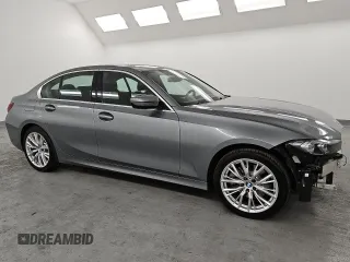 2024 BMW 3 Series 330i with VIN 3MW69FF01R8D82694, listed as a Copart auction lot 51284865 with 32,905 mi miles and Clean Title. Bid and sale history available at carsss.com. Image 4.