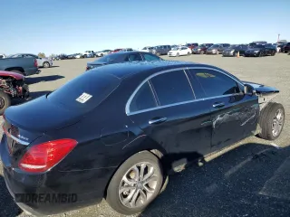 2017 Mercedes-Benz C 300 z VIN 55SWF4KB5HU188671, wystawiony jako Copart lot #43833835 z przebiegiem 86 017 mil mil oraz Szkoda całkowita • Salvage title. Historia ofert i sprzedaży dostępna na DreamBid. Obrazek 3.