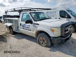 2011 Ford F-250 XL with VIN 1FTBF2A64BEA64604, listed as a Copart auction lot 60738135 with 194,087 mi miles and Salvage title. Bid and sale history available at DreamBid. Image 4.