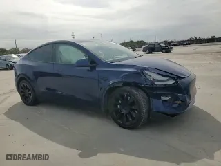 2021 Tesla Model Y Long Range with VIN 5YJYGDEE4MF102368, listed as a Copart auction lot 46173695 with 0 mi miles and Non Repairable. Bid and sale history available at carsss.com. Image 12.