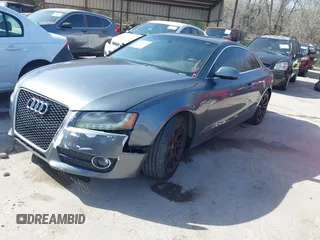 2012 Audi A5 Premium Plus z VIN WAULFAFR2CA003887, wystawiony jako IAAI lot #41829309 z przebiegiem 120 489 mil mil oraz . Historia ofert i sprzedaży dostępna na DreamBid. Obrazek 2.