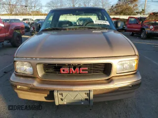 1997 GMC Sonoma SLS with VIN 1GTCS19X0V8510886, listed as a Copart auction lot 85332554 with 88,447 mi miles and Salvage Title. Bid and sale history available at carsss.com. Image 5.