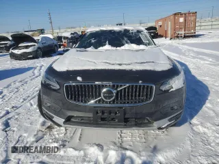 2023 Volvo V90 Ultimate with VIN YV4062NC6P1165114, listed as a Copart auction lot 45105885 with 26,962 mi miles and Salvage title. Bid and sale history available at DreamBid. Image 5.