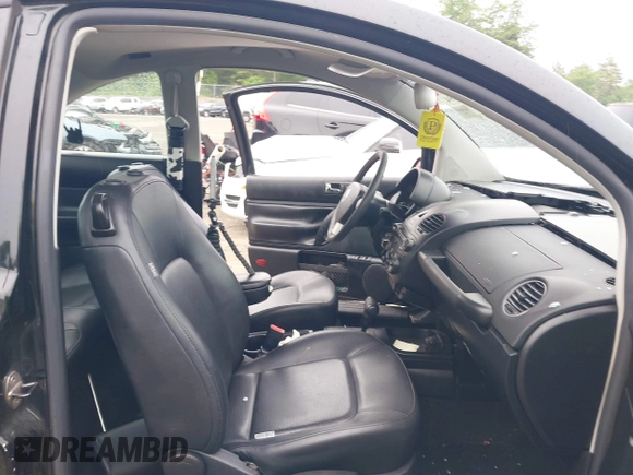 2010 Volkswagen Beetle with VIN 3VWPG3AG2AM016977, listed as a IAAI auction lot 42464694 with 151,698 mi miles and . Bid and sale history available at DreamBid. Image 5.