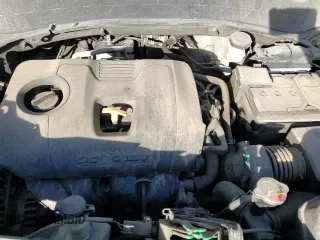 2021 Kia Seltos LX z VIN KNDEPCAAXM7060603, wystawiony jako Copart lot #46455445 z przebiegiem 82 822 mil mil oraz Szkoda całkowita • Salvage title. Historia ofert i sprzedaży dostępna na DreamBid. Obrazek 16.