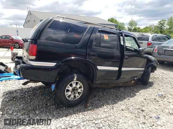 2001 GMC Jimmy SLT with VIN 1GKDT13W612219490, listed as a Copart auction lot 56209614 with 0 mi miles and Non Repairable. Bid and sale history available at carsss.com. Image 3.