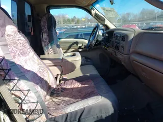 2004 Ford F-350 XL with VIN 1FTSF31L84EB90477, listed as a IAAI auction lot 41894632 with 212,107 mi miles and . Bid and sale history available at DreamBid. Image 5.