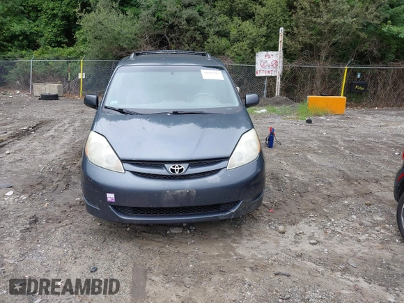 2008 Toyota Sienna XLE with VIN 5TDZK22C28S223511, listed as a IAAI auction lot 42697387 with 137,098 mi miles and . Bid and sale history available at DreamBid. Image 6.