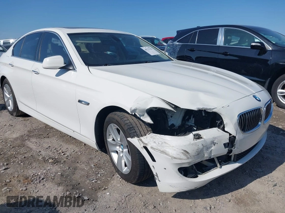 2011 BMW 5 Series 528i with VIN WBAFR1C59BC746992, listed as a IAAI auction lot 40175781 with 157,681 mi miles and . Bid and sale history available at carsss.com. Image 1.