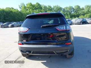 2019 Jeep Cherokee Latitude z VIN 1C4PJMCX2KD473275, wystawiony jako IAAI lot #42276497 z przebiegiem 123 117 mil mil oraz . Historia ofert i sprzedaży dostępna na DreamBid. Obrazek 17.