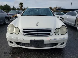 2005 Mercedes-Benz C 230 Kompressor with VIN WDBRF40J75F592134, listed as a Copart auction lot 84874144 with 168,489 mi miles and Non repairable. Bid and sale history available at DreamBid. Image 5.