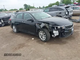 2017 Kia Optima LX z VIN 5XXGT4L36HG145802, wystawiony jako IAAI lot #42280279 z przebiegiem 74 512 mil mil oraz . Historia ofert i sprzedaży dostępna na DreamBid. Obrazek 1.