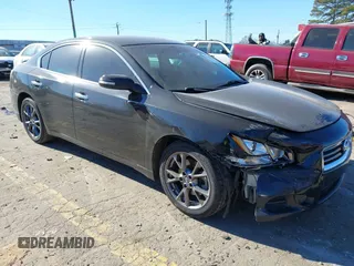 2014 Nissan Maxima SV z VIN 1N4AA5AP0EC479039, wystawiony jako IAAI lot #41346084 z przebiegiem 235 823 mil mil oraz . Historia ofert i sprzedaży dostępna na DreamBid. Obrazek 1.