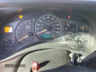 2001 Chevrolet Silverado 1500HD LS z VIN 1GCGC13U11F200328, wystawiony jako Copart lot #79548524 z przebiegiem 225 971 mil mil oraz Szkoda całkowita • Salvage title. Historia ofert i sprzedaży dostępna na DreamBid. Obrazek 9.
