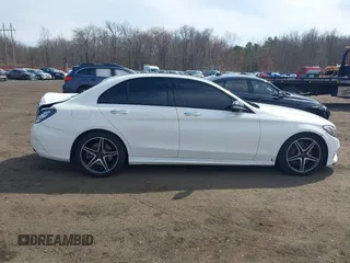 2016 Mercedes-Benz C 450 AMG z VIN 55SWF6EB9GU109668, wystawiony jako IAAI lot #41833350 z przebiegiem 104 567 mil mil oraz . Historia ofert i sprzedaży dostępna na DreamBid. Obrazek 13.
