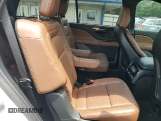 2023 Lincoln Aviator Reserve with VIN 5LM5J7WC0PGL05862, listed as a Copart auction lot 60918995 with 28,617 mi miles and Salvage title. Bid and sale history available at DreamBid. Image 11.