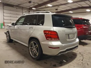 2013 Mercedes-Benz GLK 350 z VIN WDCGG8JB6DG142143, wystawiony jako IAAI lot #42023368 z przebiegiem 134 778 mil mil oraz . Historia ofert i sprzedaży dostępna na DreamBid. Obrazek 3.
