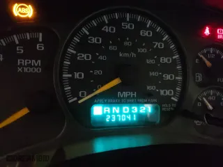 2001 Chevrolet Silverado 1500 LS with VIN 1GCEK14T41Z135442, listed as a Copart auction lot 76320334 with 237,041 mi miles and Clean Title. Bid and sale history available at carsss.com. Image 9.