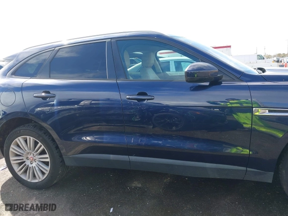 2018 Jaguar F-PACE 25t Premium with VIN SADCJ2FX9JA274582, listed as a IAAI auction lot 41809189 with 54,087 mi miles. Bid and sale history available at carsss.com. Image 13.