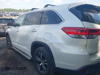 2017 Toyota Highlander LE z VIN 5TDZZRFH1HS227592, wystawiony jako IAAI lot #42162545 z przebiegiem 113 102 mil mil oraz . Historia ofert i sprzedaży dostępna na DreamBid. Obrazek 14.